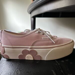 Vans women’s 7.5 platform floral shoes